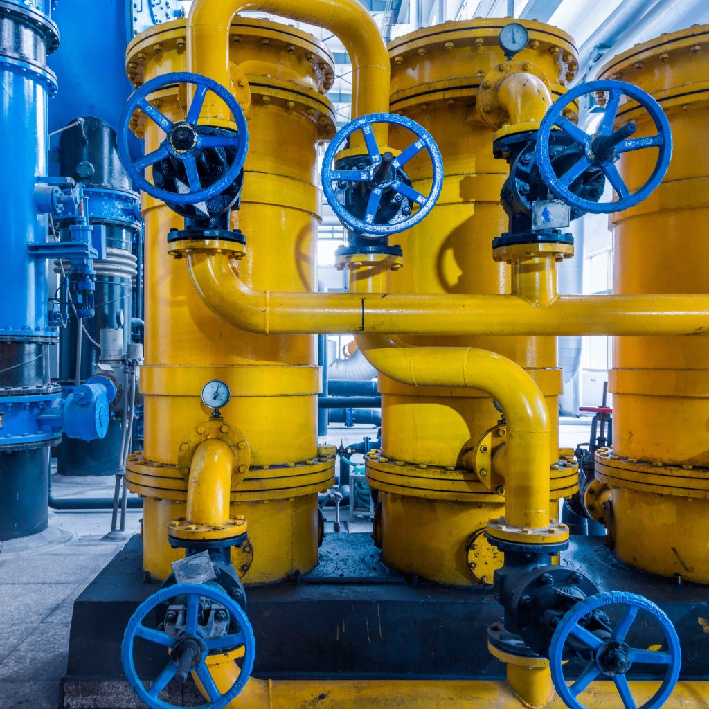 Valves and actuators (Electric, Pnematech, gas over oil, etc.)
